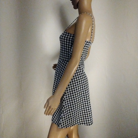 Divided Dress - Picture 5 of 5
